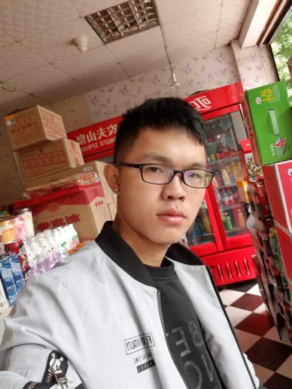 柒年的第一张照片--漳浦婚介网