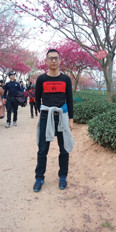 小梁的第一张照片--漳浦婚介网