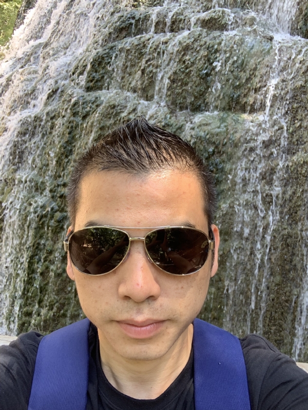 高兴的第二张照片--漳浦婚介网