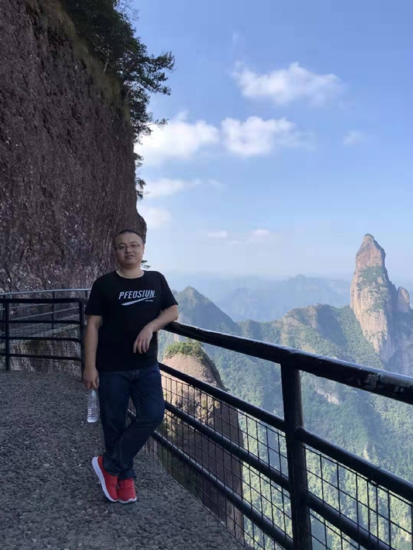 不杵于物的第一张照片--漳浦婚介网