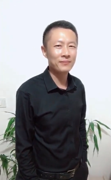 地huhi的第一张照片--漳浦婚介网