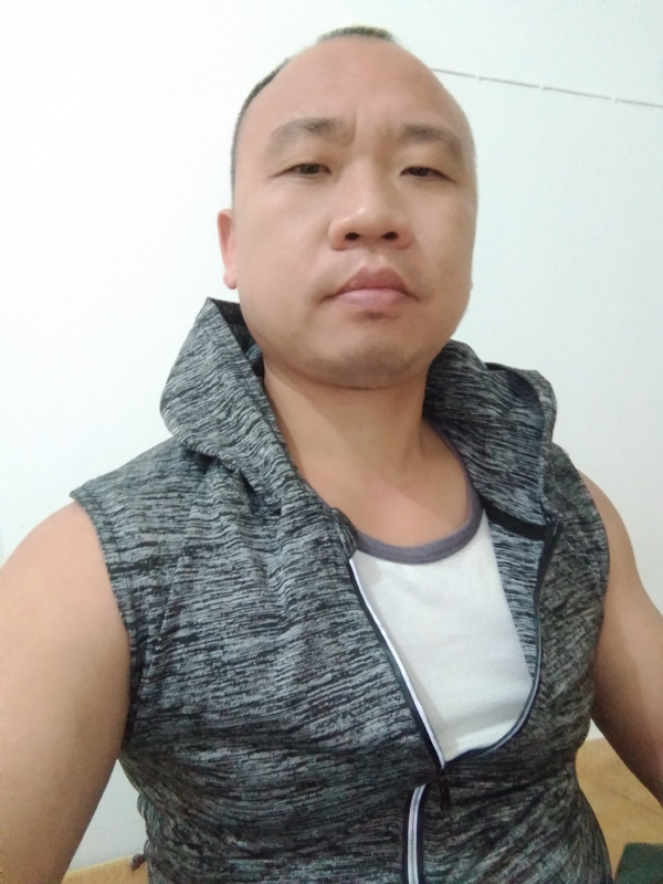 whm的第一张照片--漳浦婚介网