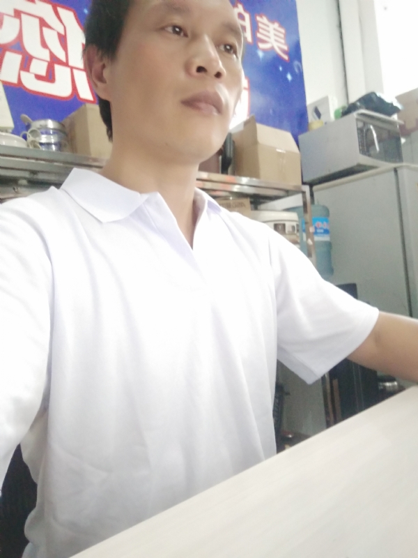 深蓝色的海的第一张照片--漳浦婚介网
