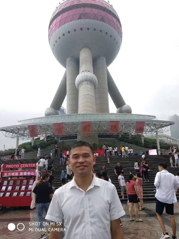 小猫吃老鼠的第一张照片--漳浦婚介网