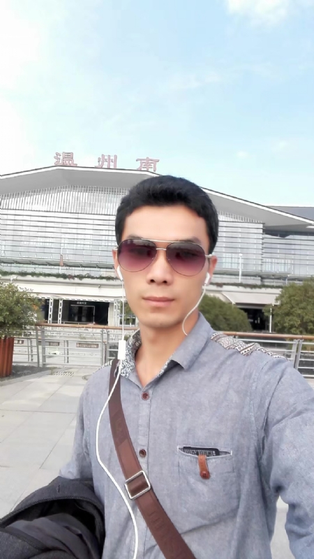 错把真心喂了狗的第三张照片--漳浦婚介网