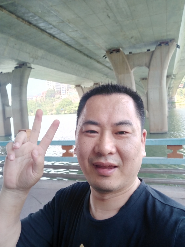 上人的第一张照片--漳浦婚介网