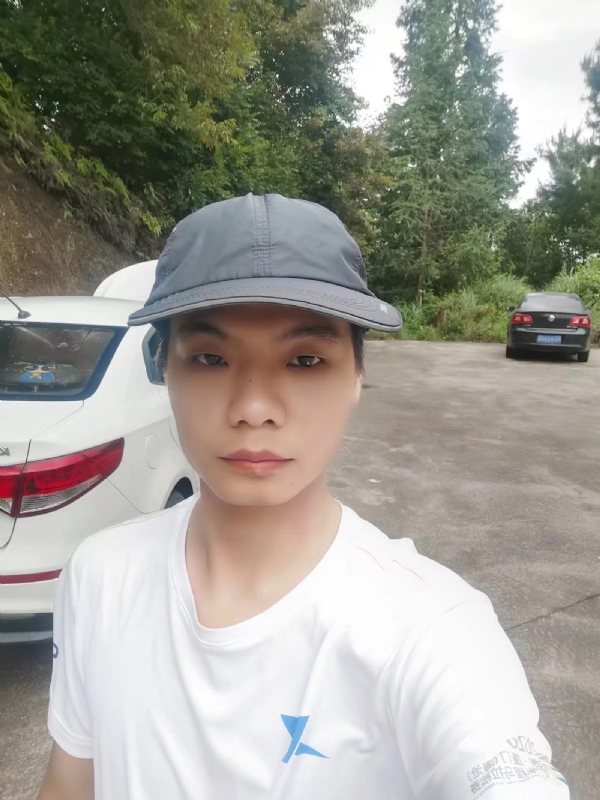 携手相伴的第一张照片--漳浦婚介网