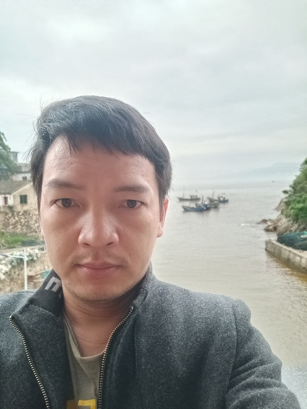 啊亮的第一张照片--漳浦婚介网