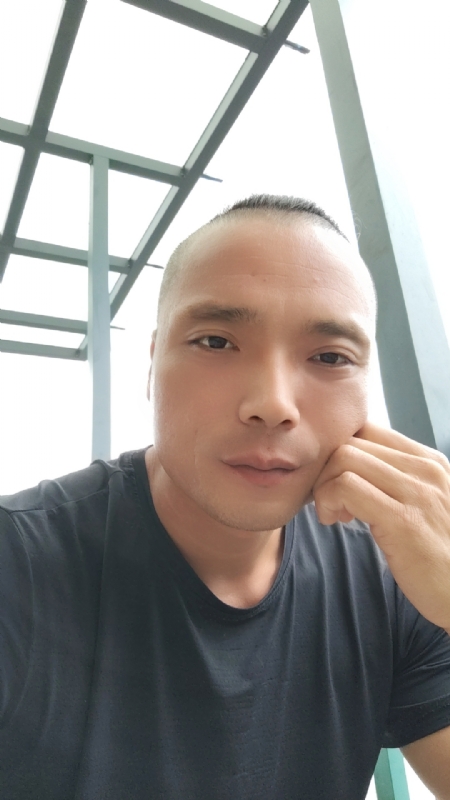 伯爵的第三张照片--漳浦婚介网