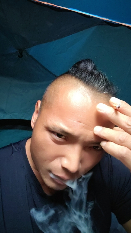 伯爵的第四张照片--漳浦婚介网