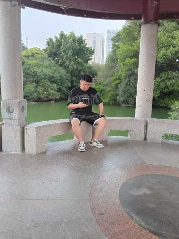 不善挽留的第一张照片--漳浦婚介网